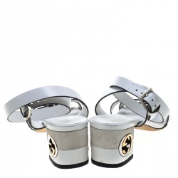 Pre Owned صندل غوتشي جلد أبيض شعار GG بحزام للكاحل مقاس 37.5