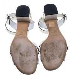 Pre Owned صندل غوتشي جلد أبيض شعار GG بحزام للكاحل مقاس 37.5