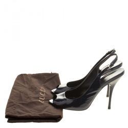 مملوكة مسبقًا صندل غوتشي فتحة كعب مقدمة مفتوحة جلد لامع كحلي مقاس 38