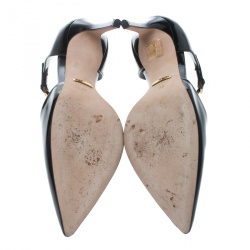 Pre Owned Gucci Black Patent Leather T-Strap Sandals Size 38