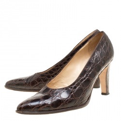 مملوكة مسبقًا Gucci Brown Alligator Leather Pointed Toe Pumps Size 38.5