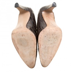 مملوكة مسبقًا Gucci Brown Alligator Leather Pointed Toe Pumps Size 38.5