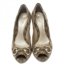 مملوكة مسبقًا Gucci Beige GG Canvas and Leather New Hollywood Horsebit Peep Toe Pumps Size 37