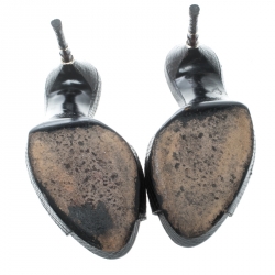 Pre Owned صندل غوتشي جلد ثعبان أسود كعب بامبو نعل سميك مقاس 39.5