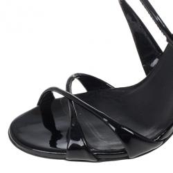 مملوكة مسبقًا Gucci Black Strappy Sandals Size 36