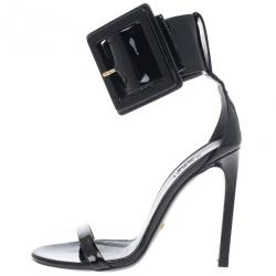 مملوكة مسبقًا Gucci Black Buckled Patent Leather Sandals Size 36