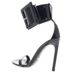 مملوكة مسبقًا Gucci Black Buckled Patent Leather Sandals Size 36