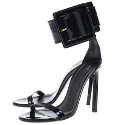 مملوكة مسبقًا Gucci Black Buckled Patent Leather Sandals Size 36