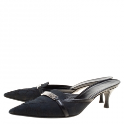 Pre Owned Gucci Black GG Canvas and Leather Slides Size 36.5