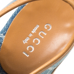 مملوكة مسبقًا صندل غوتشي نعل سميك روكي دنيم مونوغرامي أزرق مقاس 38.5