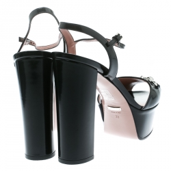 مملوكة مسبقًا صندل غوتشي بكعب عريض وحزام كاحل هورسبيت جلد أسود مقاس 39