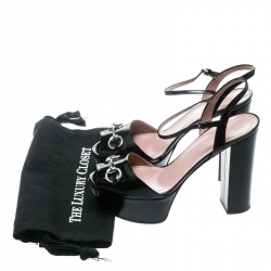 مملوكة مسبقًا صندل غوتشي بكعب عريض وحزام كاحل هورسبيت جلد أسود مقاس 39