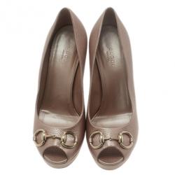 مملوكة مسبقًا Gucci Pink Metallic Leather Horsebit Peep Toe Platform Pumps Size 39.5