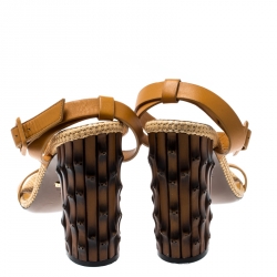 Pre Owned صندل غوتشي داليا جلد ماريغولد بحزام للكاحل مقاس 37.5