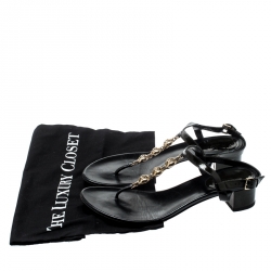 مملوكة مسبقًا صندل بإصبع غوتشي سير سلسلة جلد لامع أخضر زيتوني ميتالك مقاس 37.5