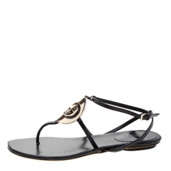 مملوكة مسبقًا Gucci Black Patent Leather Logo Buckle Flat Thong Sandals Size 36