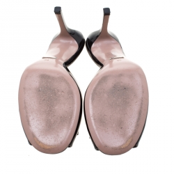 Pre Owned صندل سلايد غوتشي هورسبيت مقدمة مفتوحة جلد أسود لامع مقاس 39