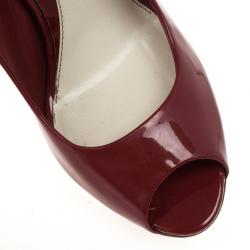 مملوكة مسبقًا Gucci Red Patent Sofia Peep Toe Slingback Sandals Size 39.5