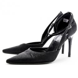 مملوكة مسبقًا Gucci Black Microguccissima D'orsay Pumps Size 38