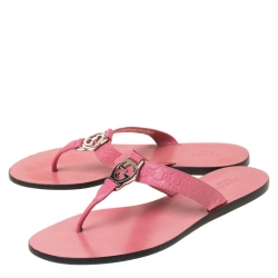 مملوكة مسبقًا صندل إصبع غوتشي GG جلد وردي مايكروغوتشيسيما لامع مقاس 38