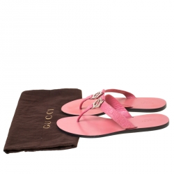 مملوكة مسبقًا صندل إصبع غوتشي GG جلد وردي مايكروغوتشيسيما لامع مقاس 38