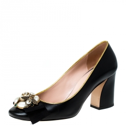 مملوكة مسبقًا Gucci Black Leather GG Bee Embellished Bow Block Heel Pumps Size 36.5