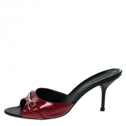 مملوكة مسبقًا Gucci Red Patent Leather Horsebit Slides Size 39