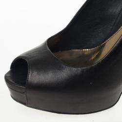 مملوكة مسبقًا Gucci Black Leather Sofia Peep Toe Platform Pumps Size 39