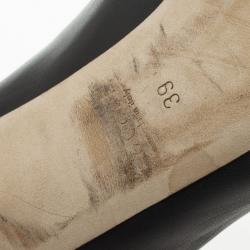 مملوكة مسبقًا Gucci Black Leather Sofia Peep Toe Platform Pumps Size 39