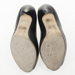 مملوكة مسبقًا Gucci Black Leather Sofia Peep Toe Platform Pumps Size 39