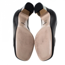 مملوكة مسبقًا Gucci Black Leather Crystal G Mid Heel Pumps Size 40