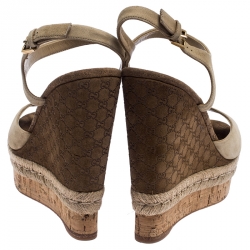 مملوكة مسبقًا Gucci Beige Suede Guccissima Wedge Ankle Strap Sandals Size 39
