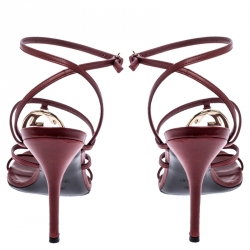 مملوكة مسبقًا صندل غوتشي جلد أسود شعار CC مقاس 39