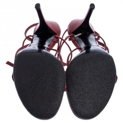 مملوكة مسبقًا صندل غوتشي جلد أسود شعار CC مقاس 39