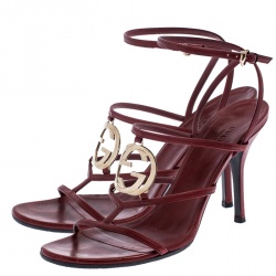 مملوكة مسبقًا صندل غوتشي جلد أسود شعار CC مقاس 39