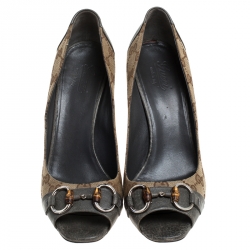 Pre Owned Gucci Beige GG Canvas And Grey Leather Horsebit Peep Toe Pumps Size 40.5