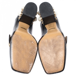 Pre Owned حذاء كعب عالي غوتشي مرصع لؤلؤ تفاصيل ويب GG جلد ثعبان أسود مقاس 37.5