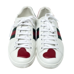 Pre Owned حذاء رياضي غوتشي أربطة تفاصيل قلب ويب Ace جلد أبيض مقاس 39