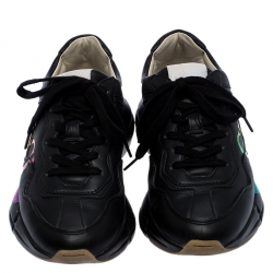 مملوكة مسبقًا حذاء رياضي غوتشي ريثون فيندج بالشعار نعل سميك مقاس 36.5