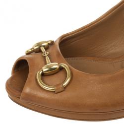 Pre Owned Gucci Beige Horsebit New Hollywood Peep Toe Pumps Size 36.5