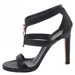 مملوكة مسبقًا Gucci Black Leather GG Strappy Sandals Size 40