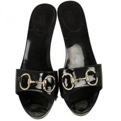 مملوكة مسبقًا Gucci Black Patent ‘Icon Bit’ Clog Slides Size 37.5