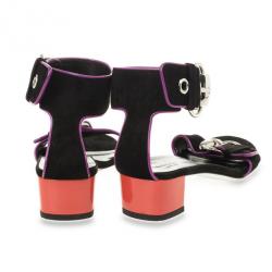 Pre Owned Gucci Black Buckle Ankle Strap Block Heel Sandals Size 36.5