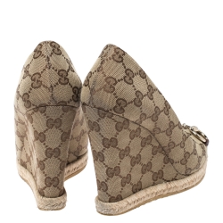 Pre Owned Gucci Beige GG Canvas Charlotte Horsebit Peep Toe Wedge Pumps Size 39
