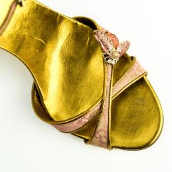 Pre Owned Gucci Begonia Rose GG Canvas Bee Jewel Sandals Size 39