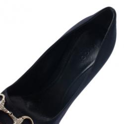 مملوكة مسبقًا حذاء كعب عالي غوتشي هوليوود هورسبت فتحة أصبع ساتان أسود مقاس 37