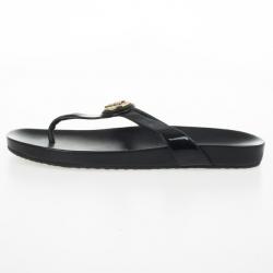 مملوكة مسبقًا Gucci Black Patent Hysteria Thong Sandals Size 40