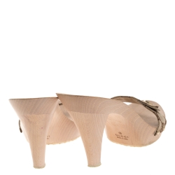 مملوكة مسبقًا Gucci Beige Guccissima Canvas Wooden Mules Size 40