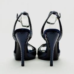 مملوكة مسبقًا Gucci Navy Blue Snakeskin Peep Toe Ankle Strap Sandals Size 38.5