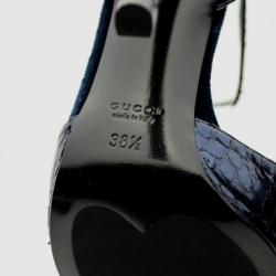 مملوكة مسبقًا Gucci Navy Blue Snakeskin Peep Toe Ankle Strap Sandals Size 38.5